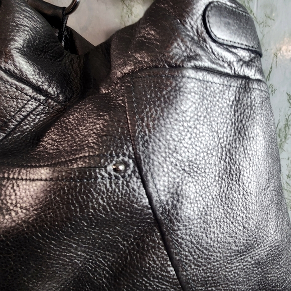 B MAKOWSKY Silver Soft Leather Shoulder Bag - Picture 7 of 16